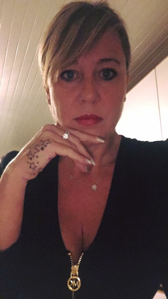 Cindy Leonard's Instagram, Twitter & Facebook on IDCrawl